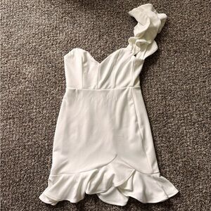 Selfie Leslie Elegant White Ruffle One-Shoulder Mini Dress